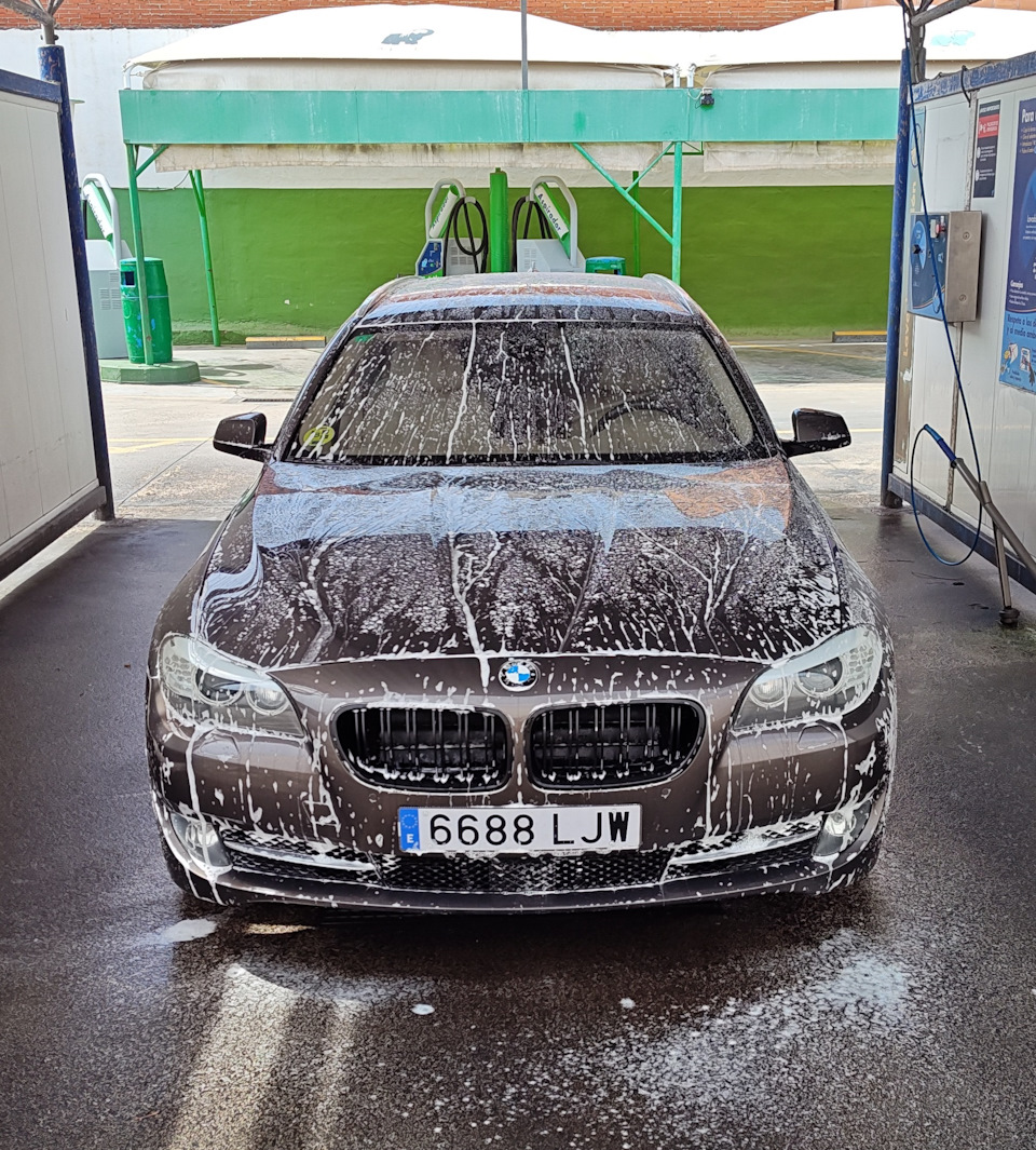 Замена резинок переднего стабилизатора и ремня генератора — BMW 5 series  Touring (F11), 3 л, 2013 года | плановое ТО | DRIVE2