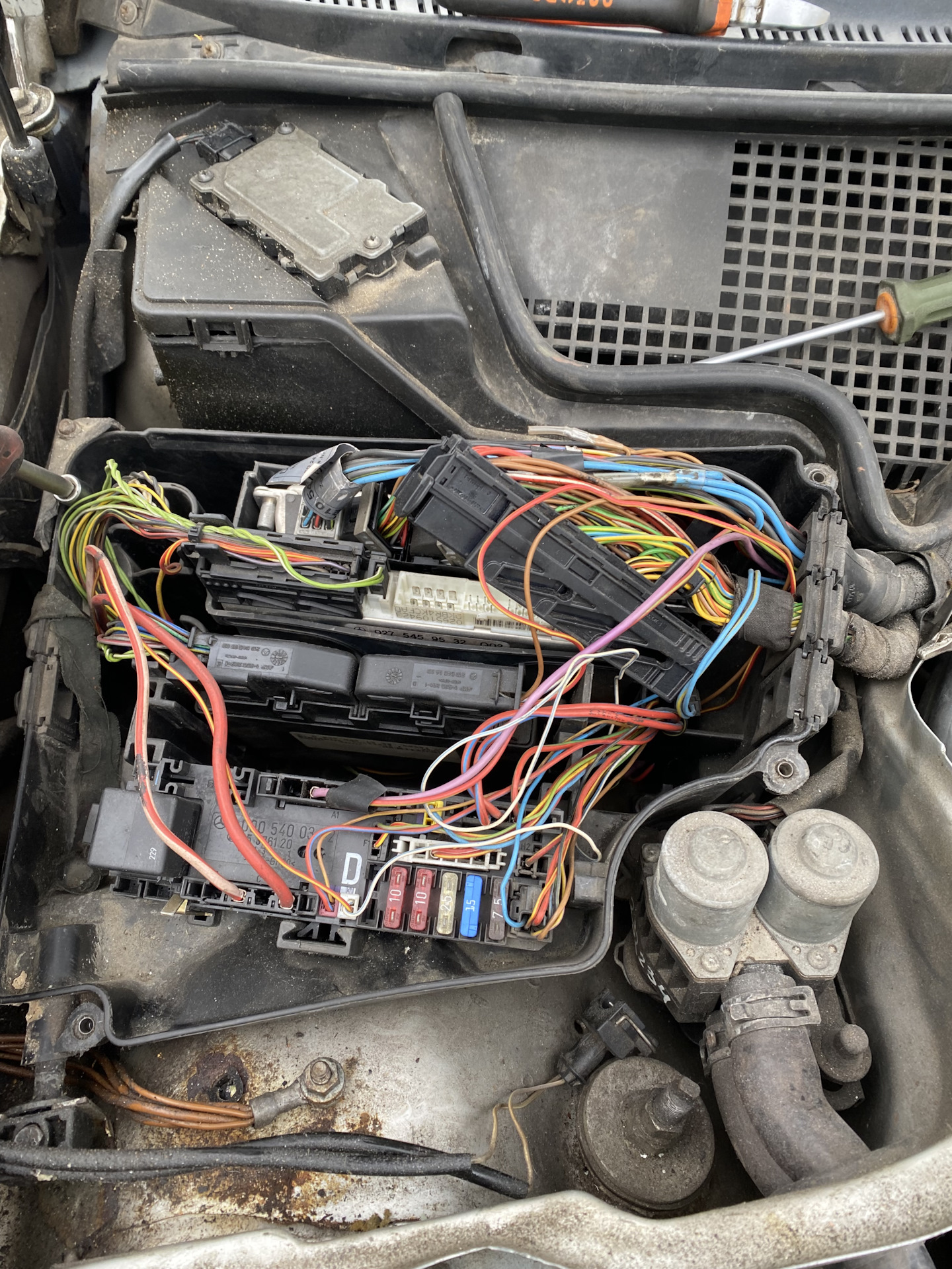 Чудо случилось ABS ESP BAS — Mercedes-Benz E-Class (W210), 2,7 л, 1999 ...