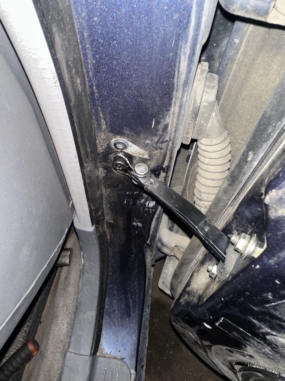Photo from the logbook Mazda 626 V (GF)