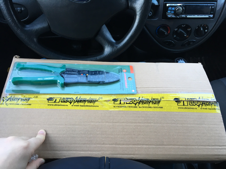 Обжимник для проводов — Ford Focus I Hatchback, 1,6 л, 2004 года ...