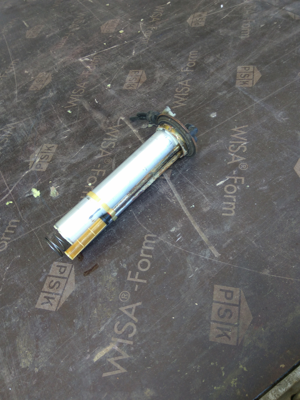 Устранение течи бензобака. — Audi A4 Avant (B5), 1,8 л, 2001 года ...