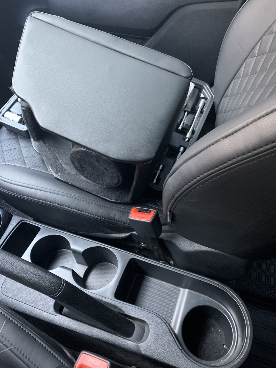 Подтяжка тросика ручника — KIA Rio (4G), 1,4 л, 2018 года | своими ...