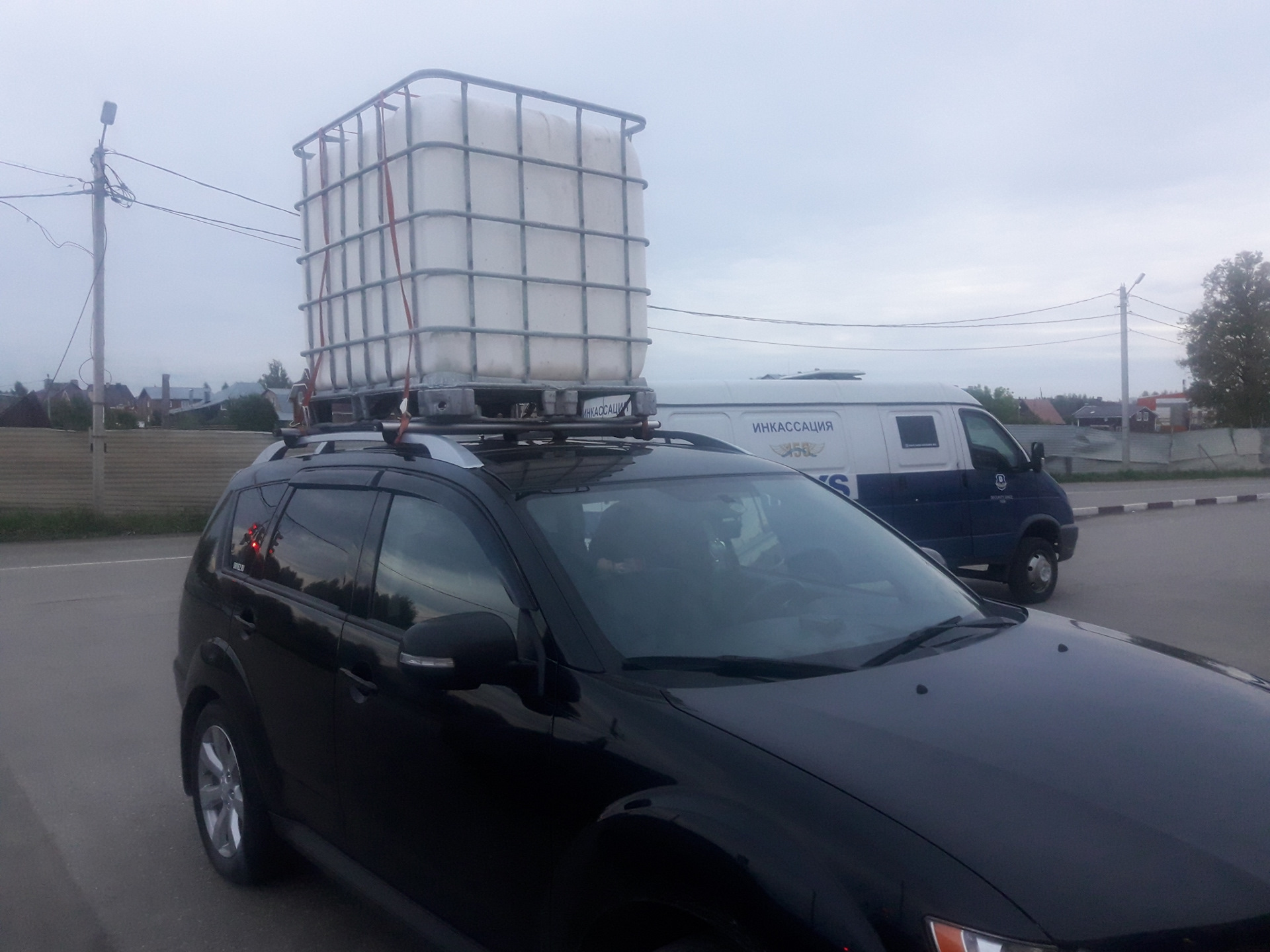 Еврокуб 1000л новый (поддон дерево). Корзинка для химических реагентов. Перевезти еврокуб. Еврокуб 1000 литров на комбинированном поддоне uc 1000 комб. Еврокуб v 1000л.