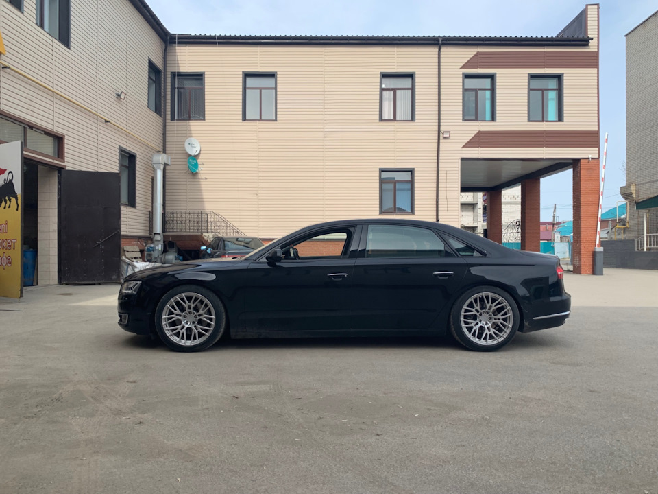 Фото в бортжурнале Audi A8 (D4)