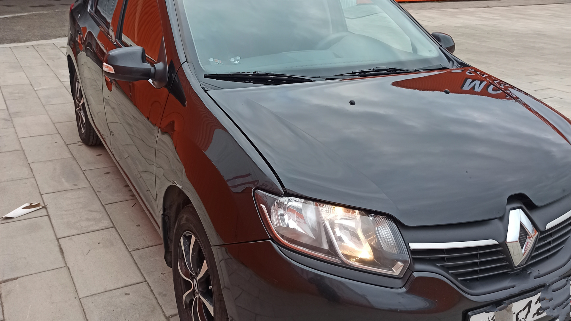 Renault Logan (2G) 1.6 бензиновый 2015 | 1.6 16v к4м на DRIVE2