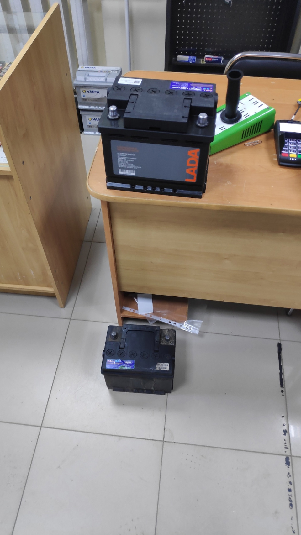 Замена АКБ. — Lada Vesta, 1,6 л, 2016 года | расходники | DRIVE2