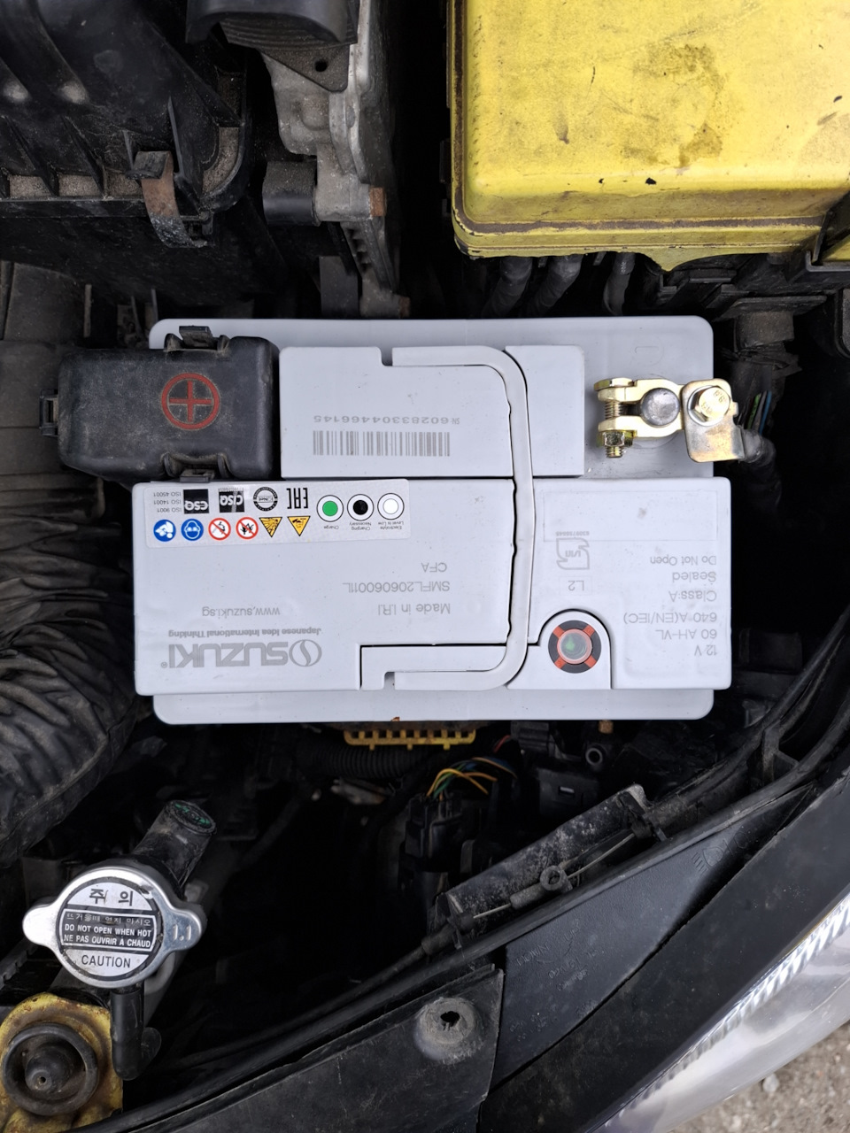 Новый акб на месте, так-же поставил новую клему минусовую, а то старая подустала уже. Запустился двигатель на отлично, можно зимой теперь не переживать) — KIA Ceed (1G)