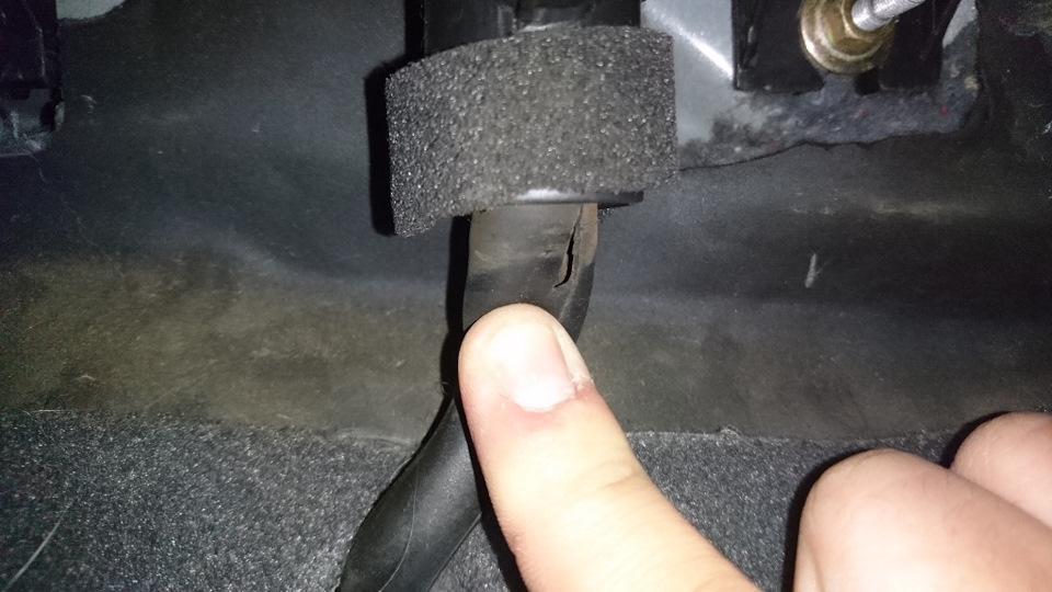 Замена дренажной трубки кондиционера — Geely MK, 1,5 л, 2013 года ...