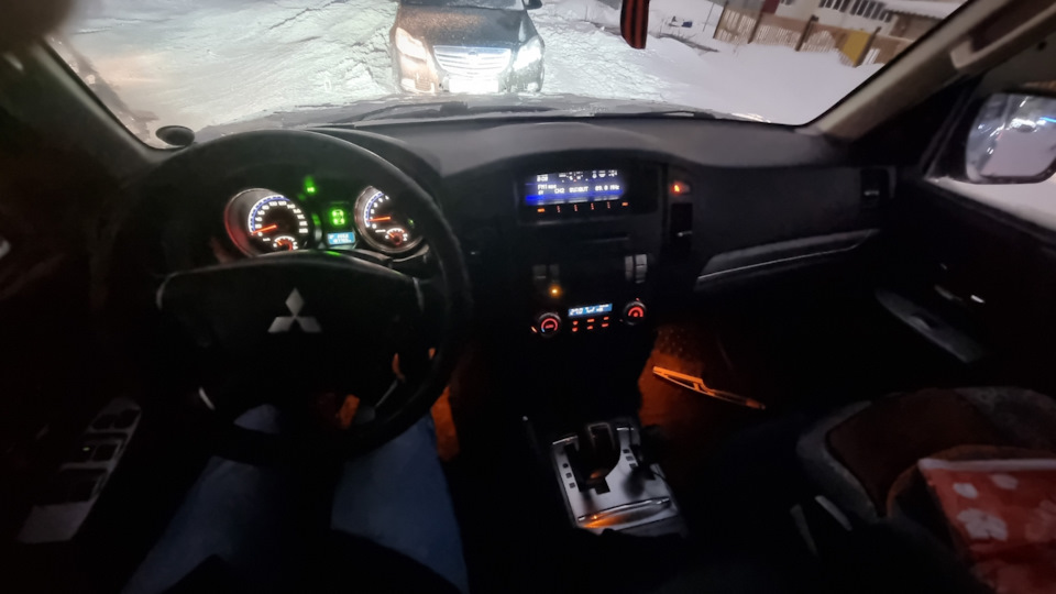 Требуется помощь. Не горит подсветка салона! Решено! — Mitsubishi ...
