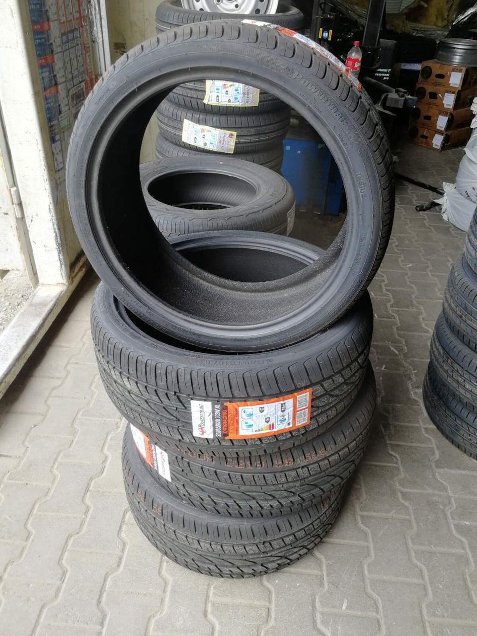 Фото в бортжурнале Jaguar XJR (X350/X358)