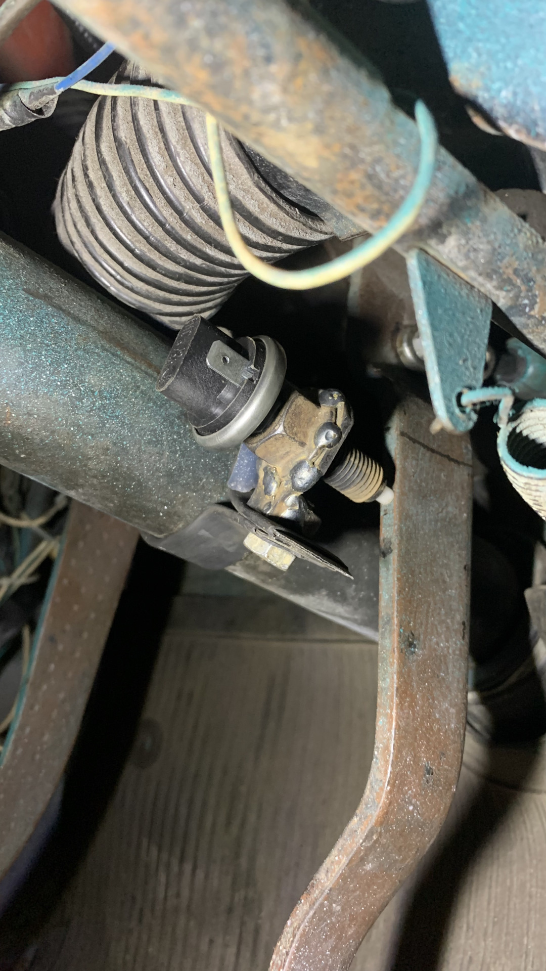 Очередной колхоз или как я победил реле стоп сигналов — Москвич 408, 1 ...