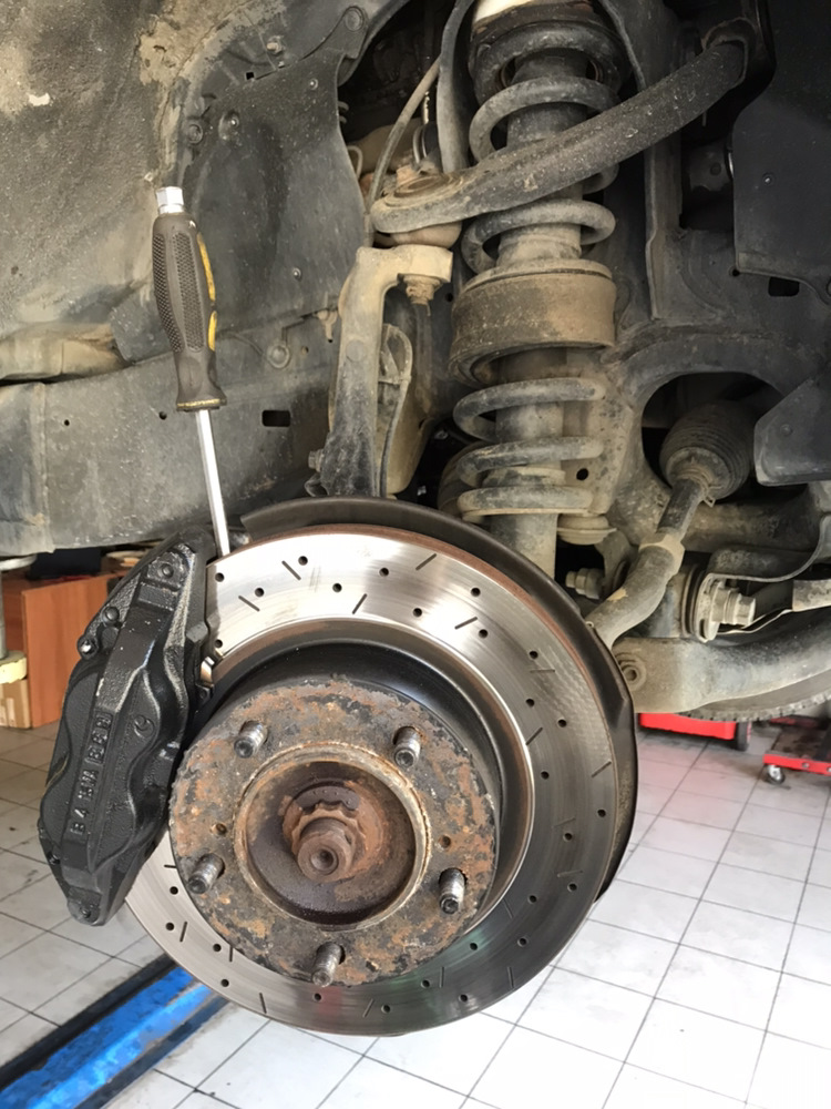 Меняем ступичный подшипник — Toyota Land Cruiser 200, 4,5 л, 2009 года ...