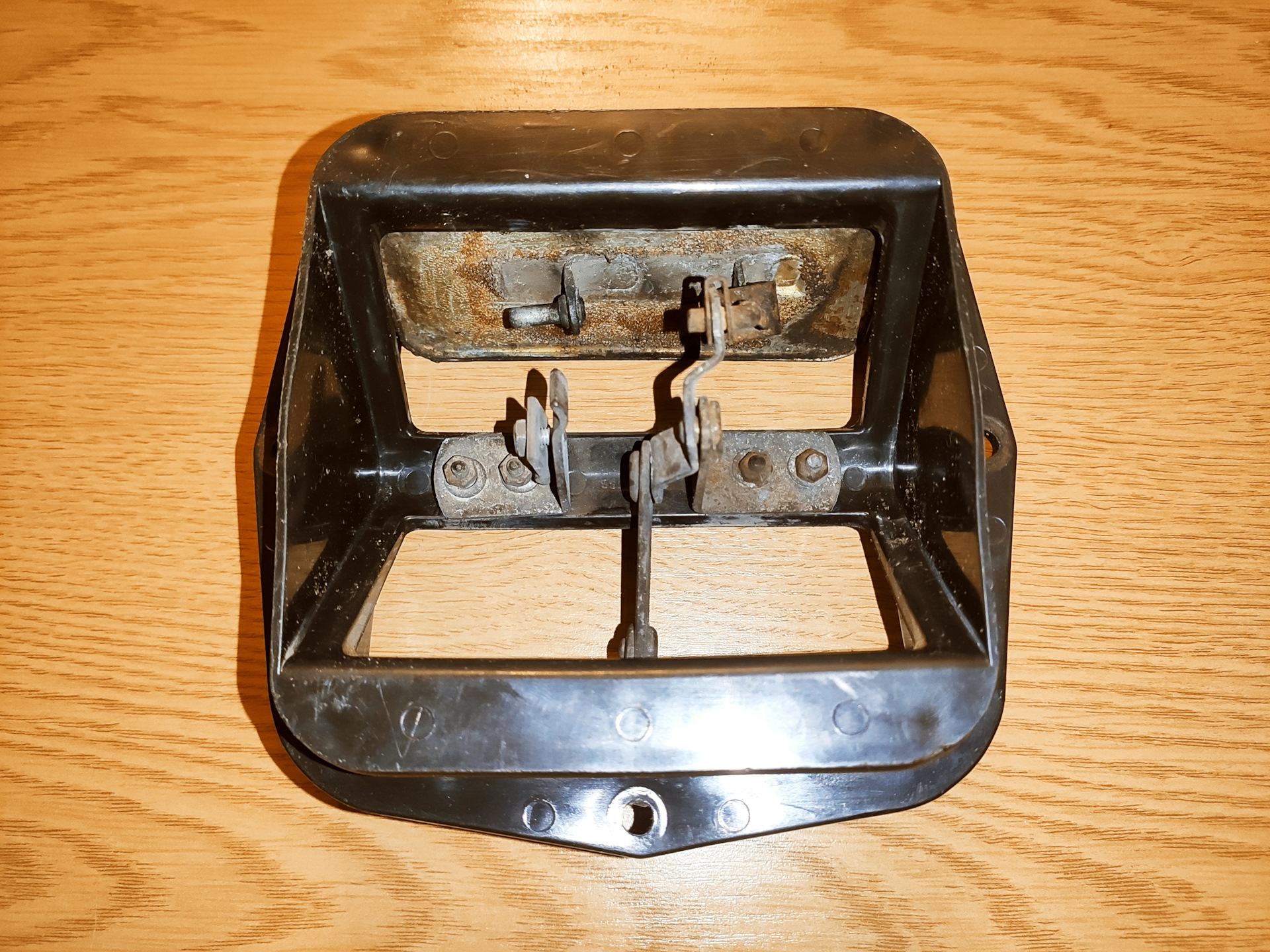 Upd: Различие коробов вентиляции ГАЗ-24 "Волга". Средний образец — ГАЗ ...