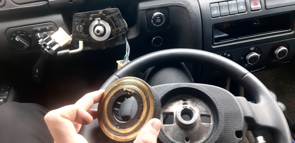 Дорожки просто вытаскиваются с защелок — УАЗ Pickup