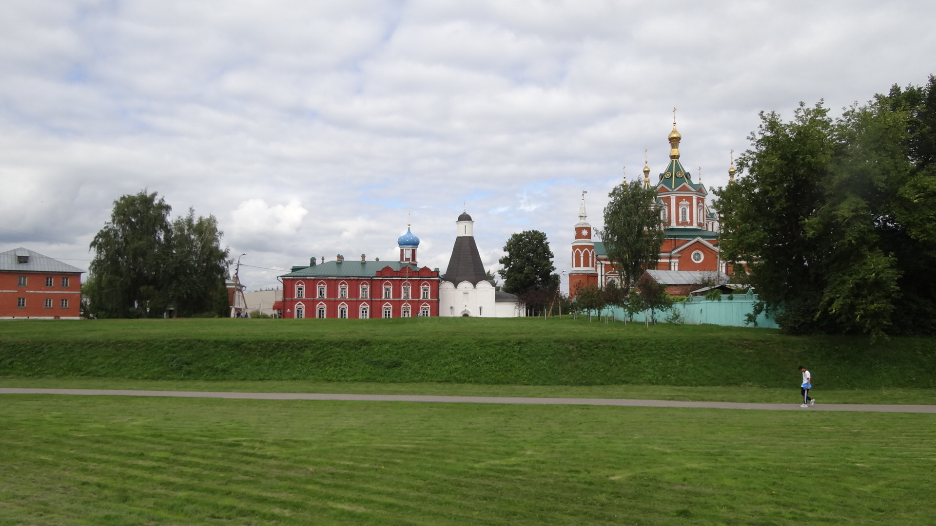 Ев в коломне. Зарайск Рязань. Кремль Коломна сзади.