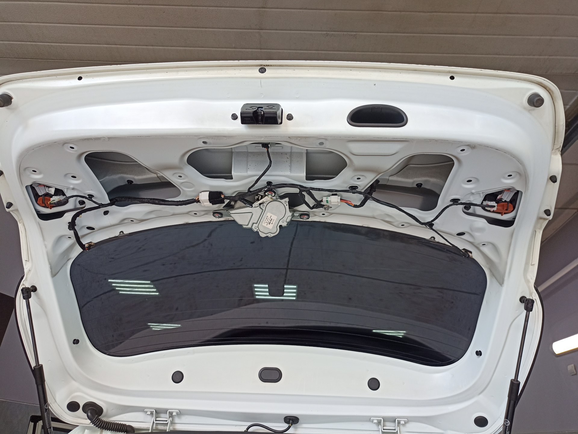 Камера заднего вида, не работает — KIA Rio X-Line, 1,6 л, 2018 года ...