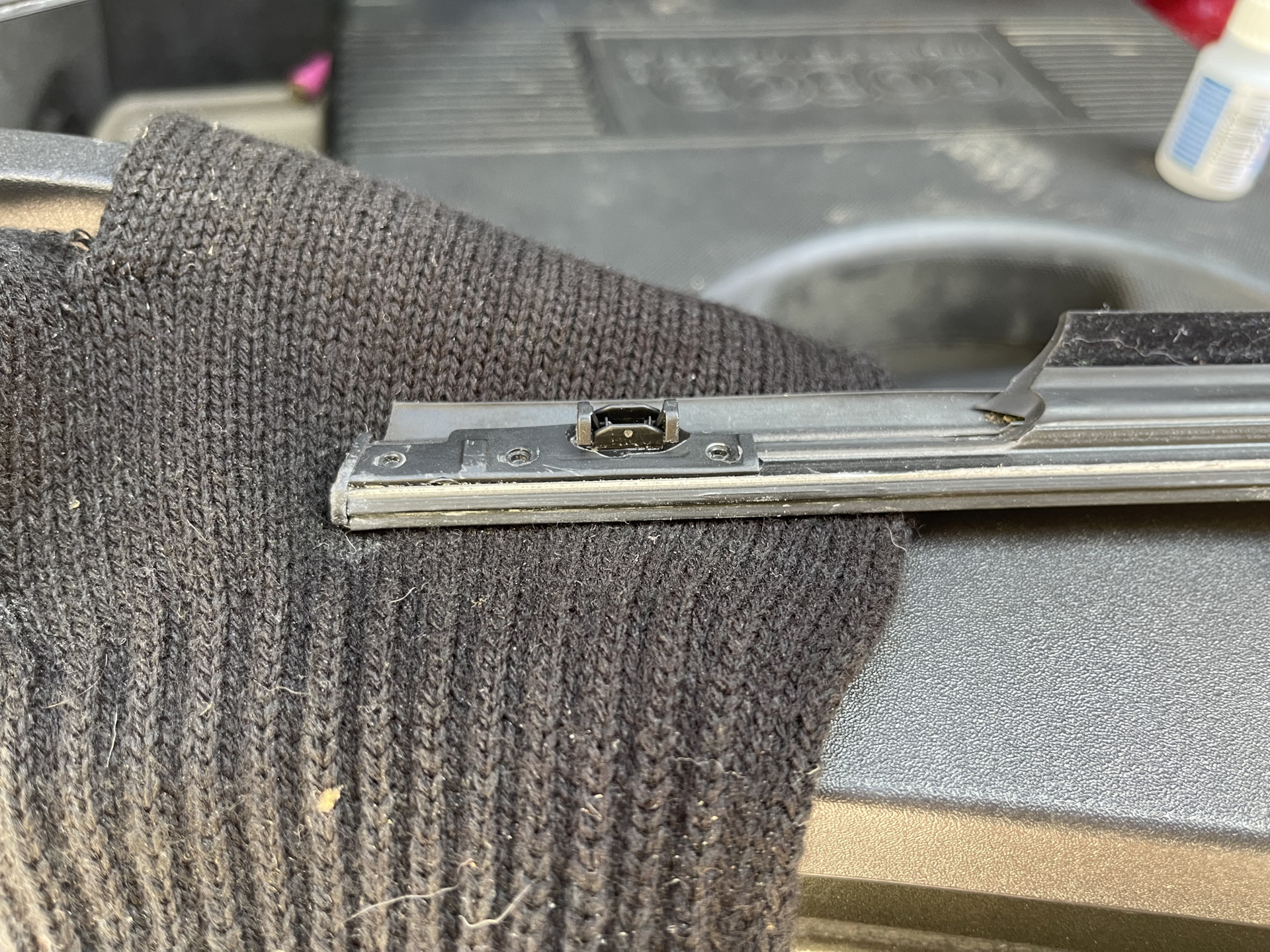 Замена фонаря + клепки на молдинги — Volvo XC90 (1G), 2,5 л, 2007 года ...