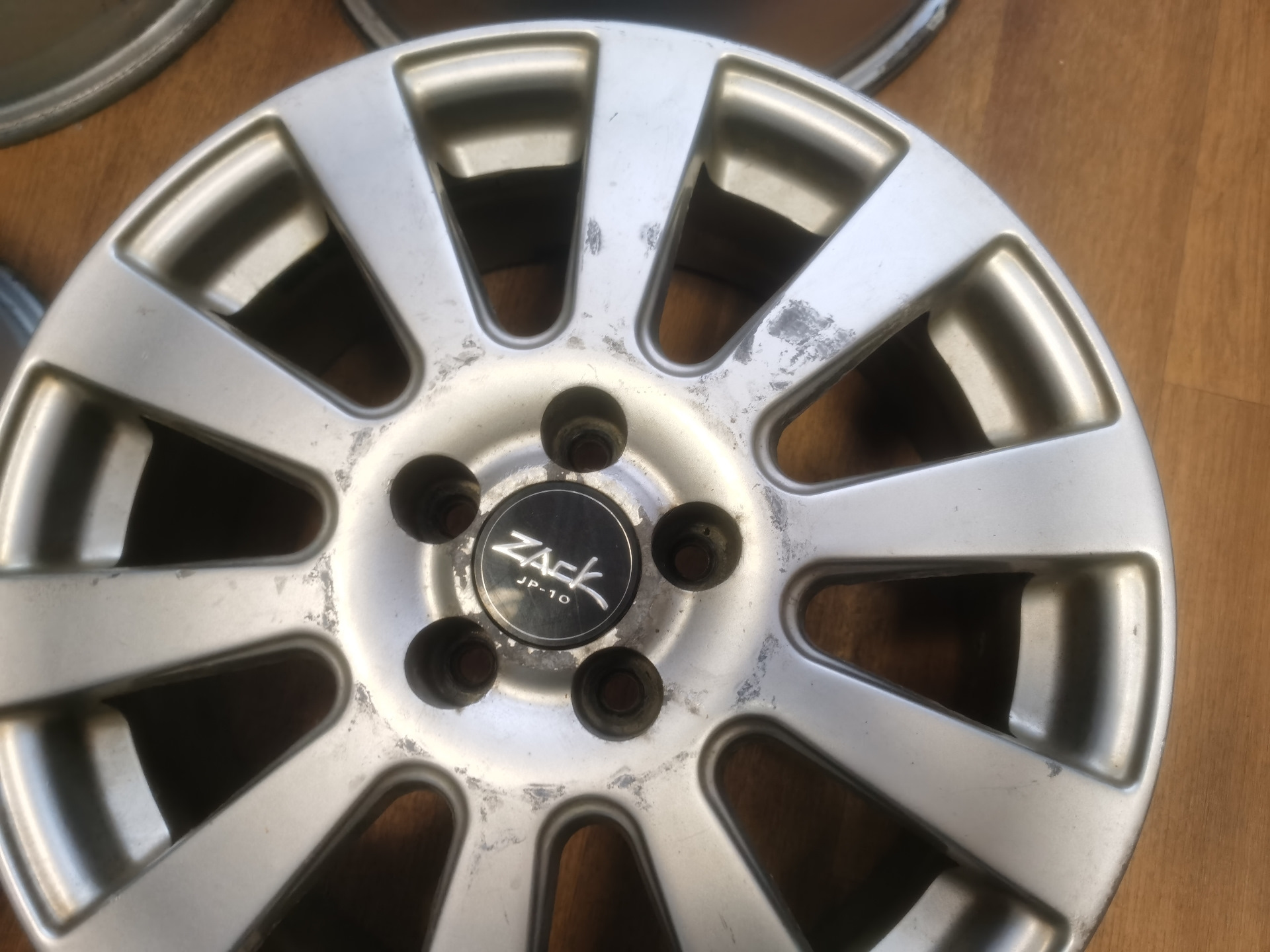 Тойота эксив на 17 дисках. Toyota corona 2000. Toyota corona premio на 16 дисках. Корона премио на дисках r16. Диски r16 toyota corona.