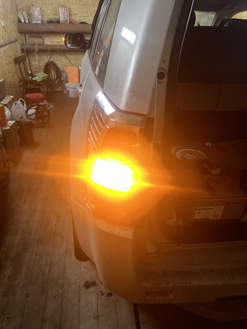 Задние лампочки — Suzuki Grand Vitara (2G), 2,4 л, 2011 года ...