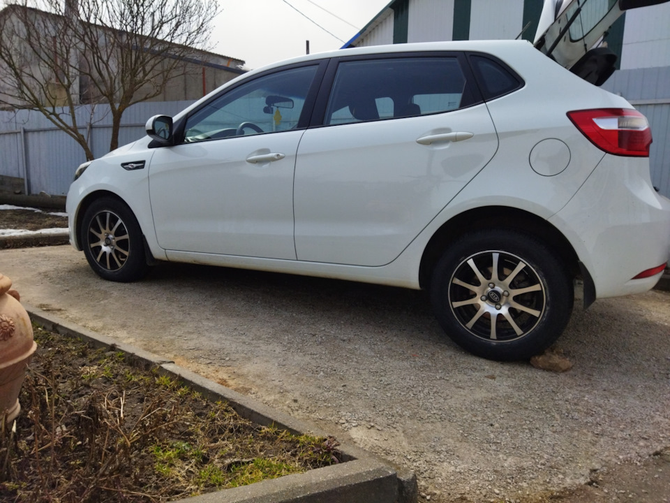 Диски на лето — KIA Rio (3G), 1,4 л, 2013 года | колёсные диски | DRIVE2