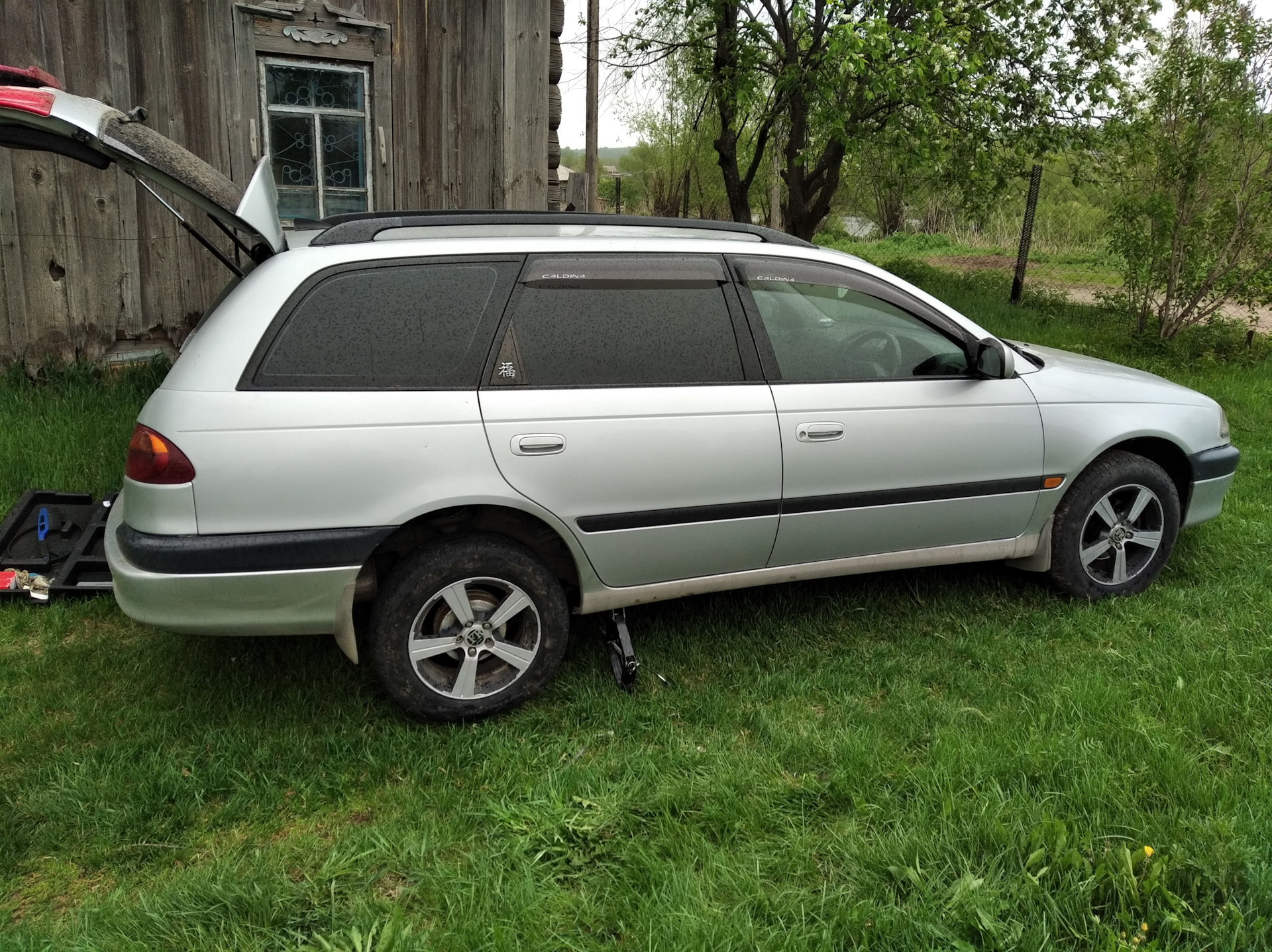 Прощай колеса, покупаем новые… — Toyota Caldina (210), 1,8 л, 1998 года |  колёсные диски | DRIVE2