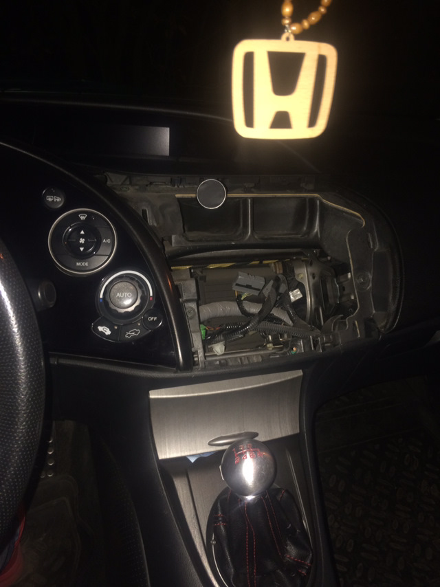 Как снять магнитолу honda civic 5d Магнитола - Honda Civic 5D (8G), 1,8 л, 2007 года автозвук DRIVE2
