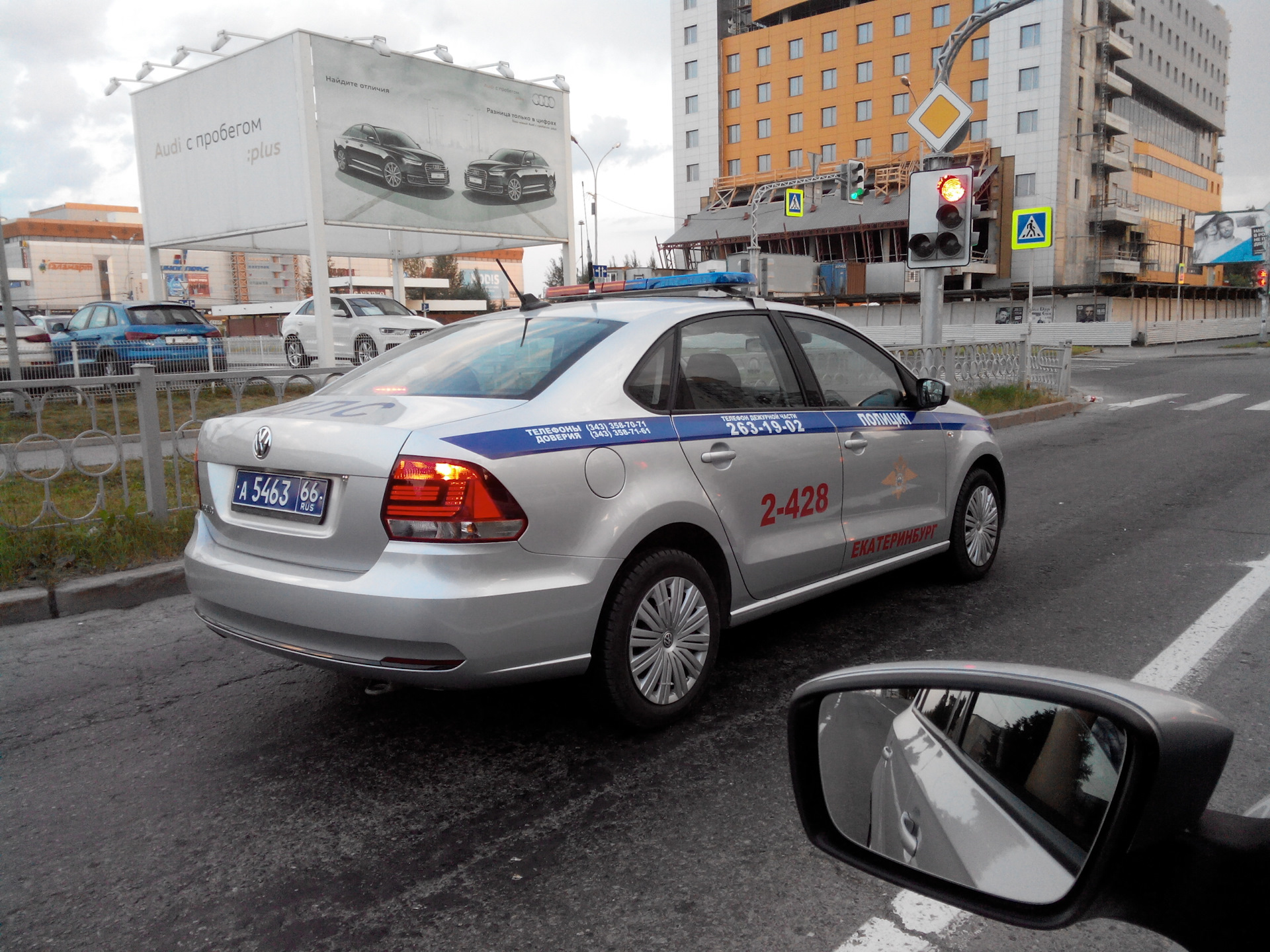 Мелочь, а приятно! — Volkswagen Polo Sedan, 1,6 л, 2012 года | фотография |  DRIVE2