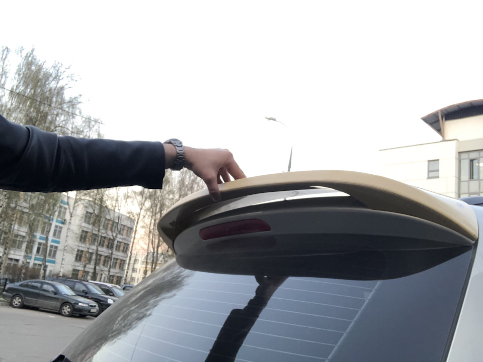 Спойлер для полноты картины. — Volkswagen Tiguan (1G), 1,4 л, 2013 года ...