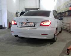 Bmw 5 Series White Horse Drive2