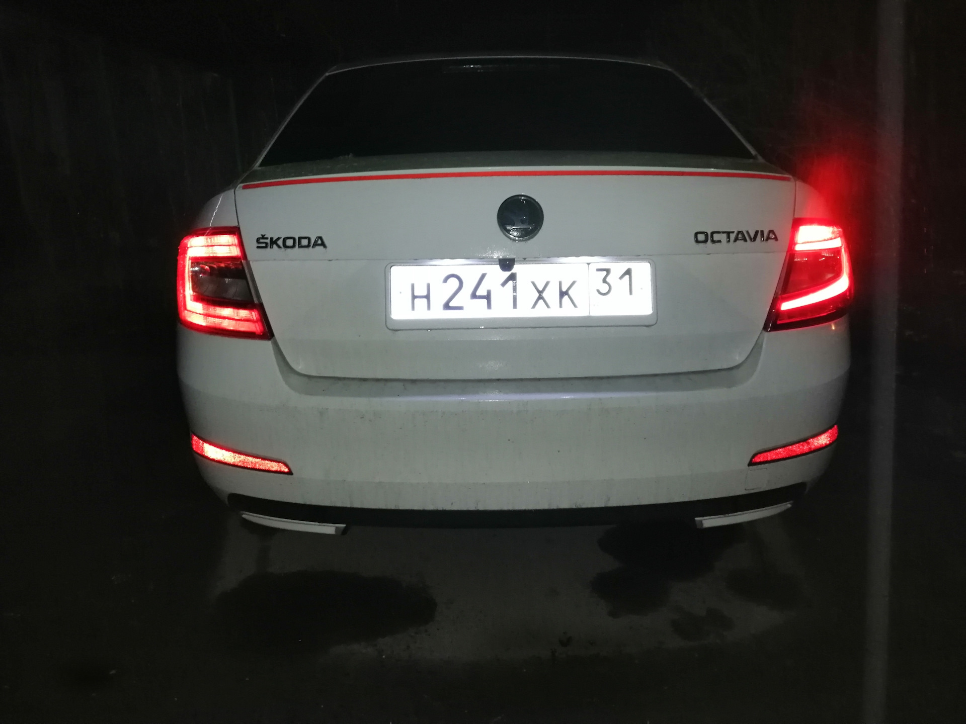 Задний ход на шкоде. Лампы заднего хода октавия а5. Задний ход на шкоде. Задний ход на шкоде. Лампочка заднего хода октавия а5.