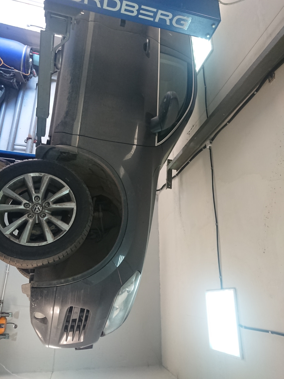 Диагностика кондиционера и замена трубок кондиционера наVolkswagen ...