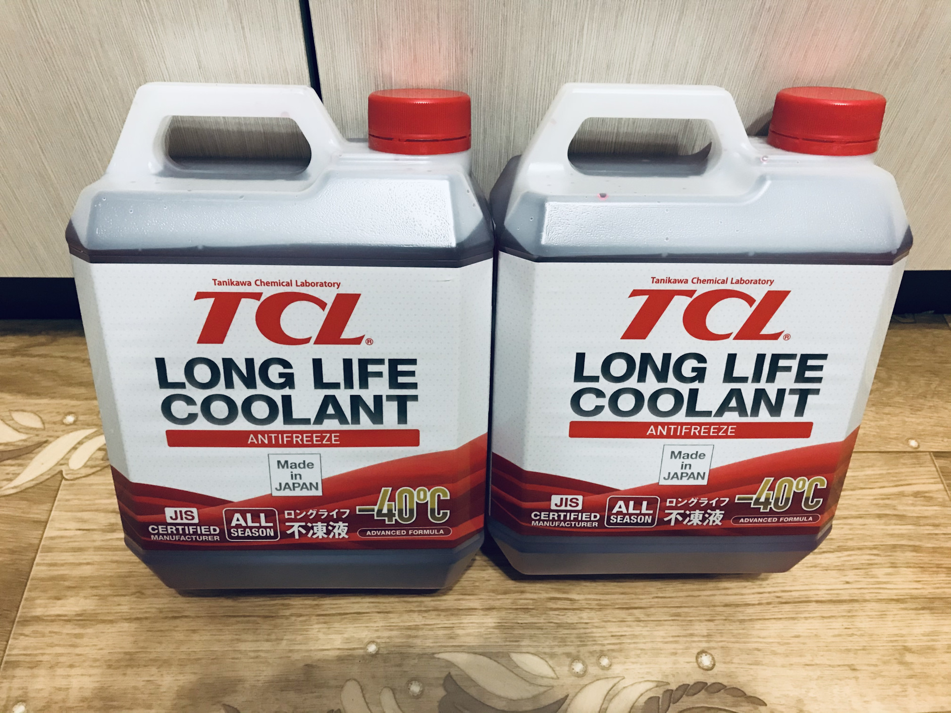 Long life coolant. Llc01236 TCL антифриз. Охлаждающая жидкость Тойота рав 4. Охлаждающая жидкость для Тойота рав 4 2014г.