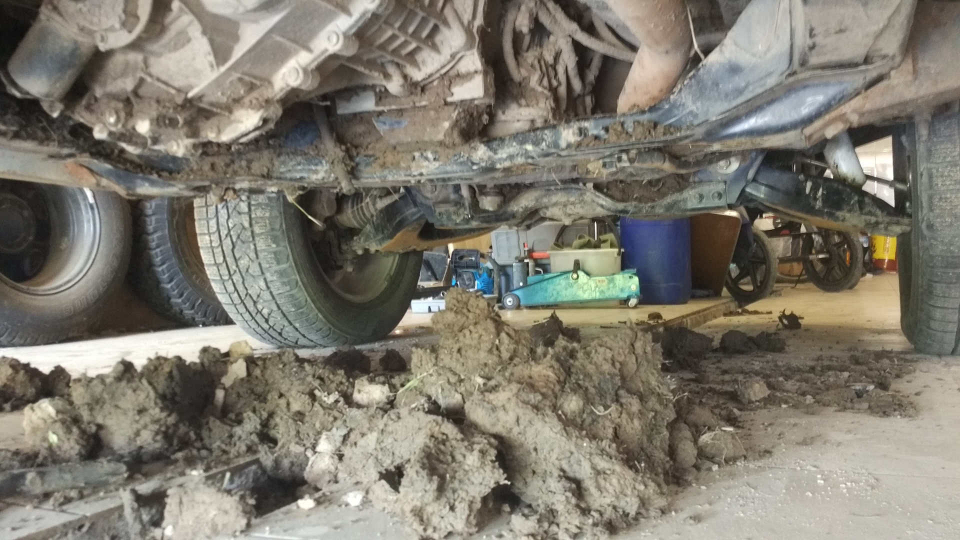 Для чего нужна защита днища… — Chevrolet TrailBlazer (2G), 2,8 л, 2014 ...