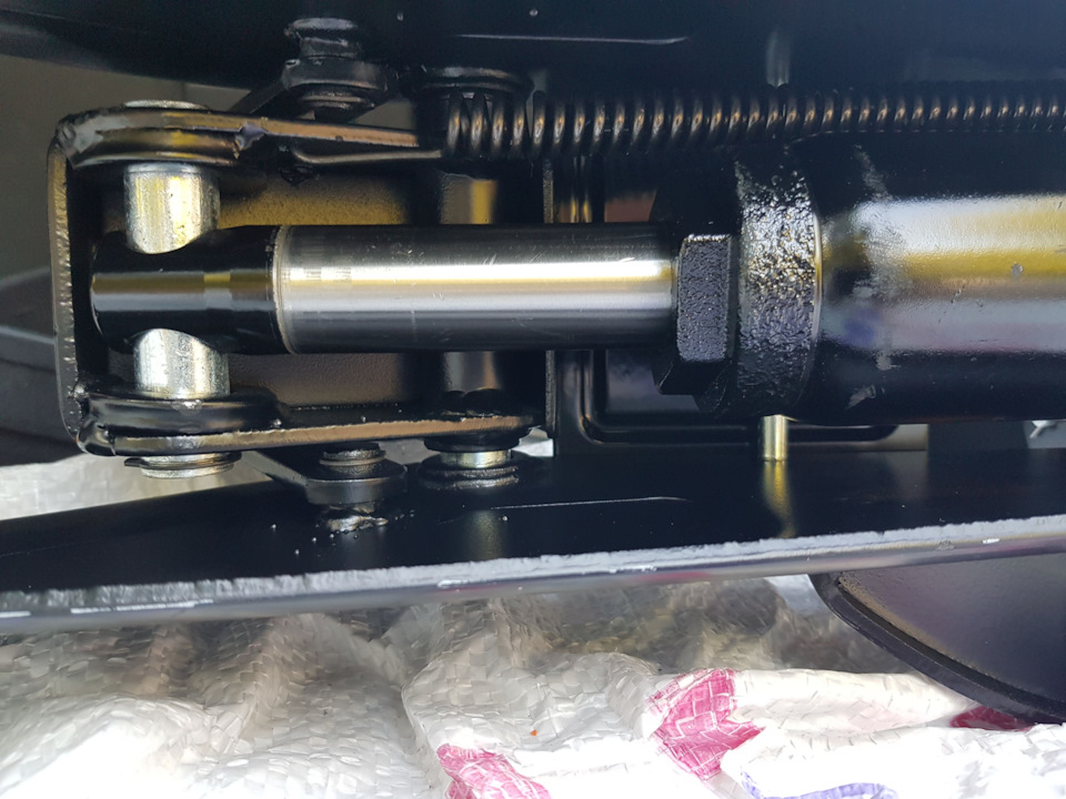Купил домкрат подкатной 2.5 тонны ROCK FORCE RF-T825010R, в кейсе ...