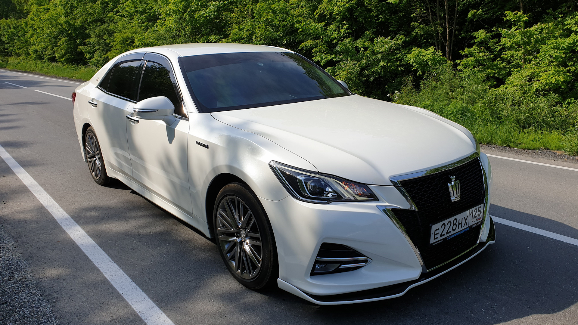 Toyota crown 2023 фото