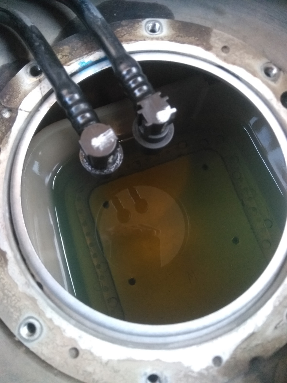 Промывка топливной системы — сеточки бака. — Toyota Avensis Verso, 2 л ...