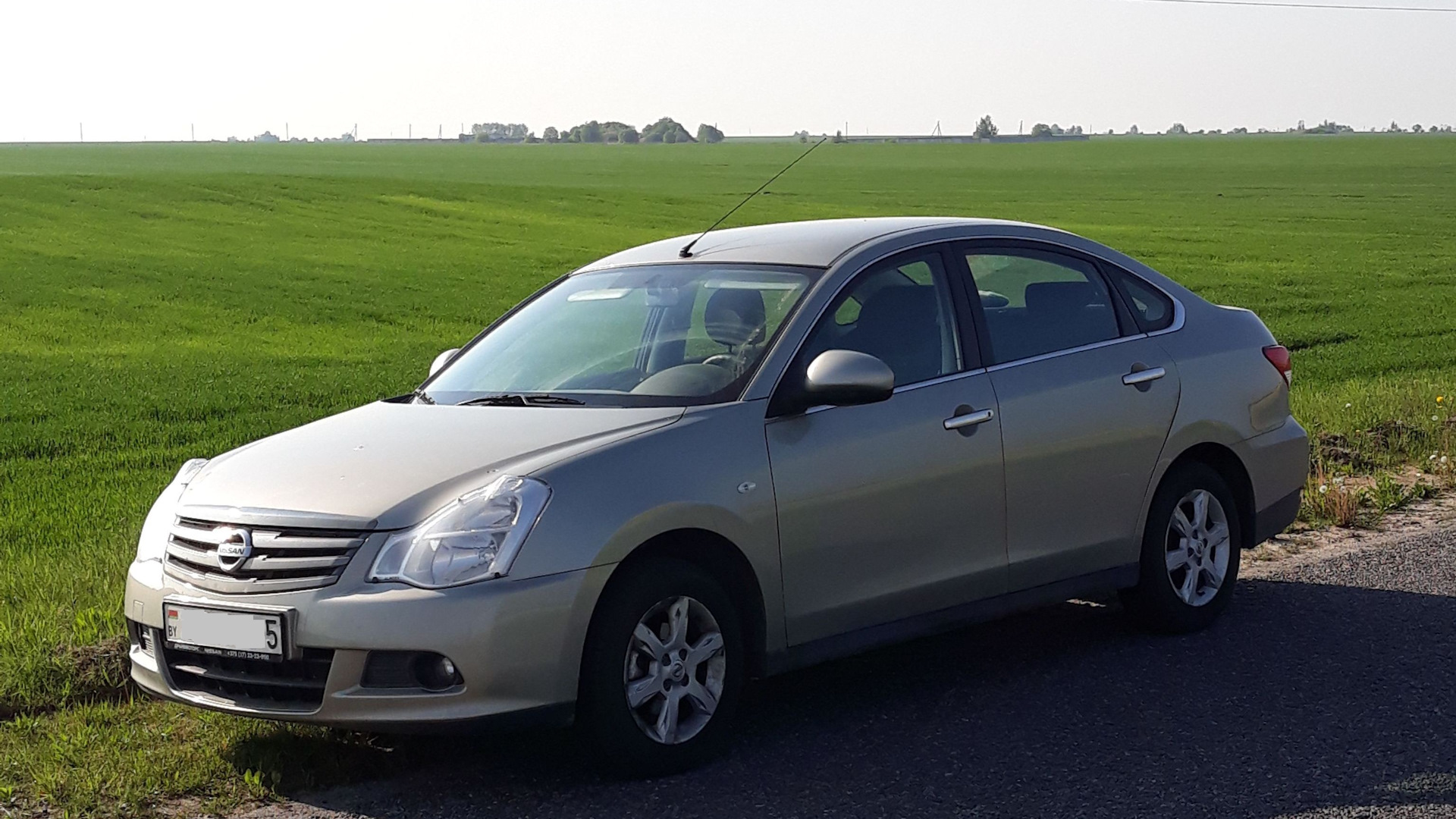 Купить б/у Nissan Almera III (G15) 1.6 AT (102 л.с.) бензин автомат в Москве: бе