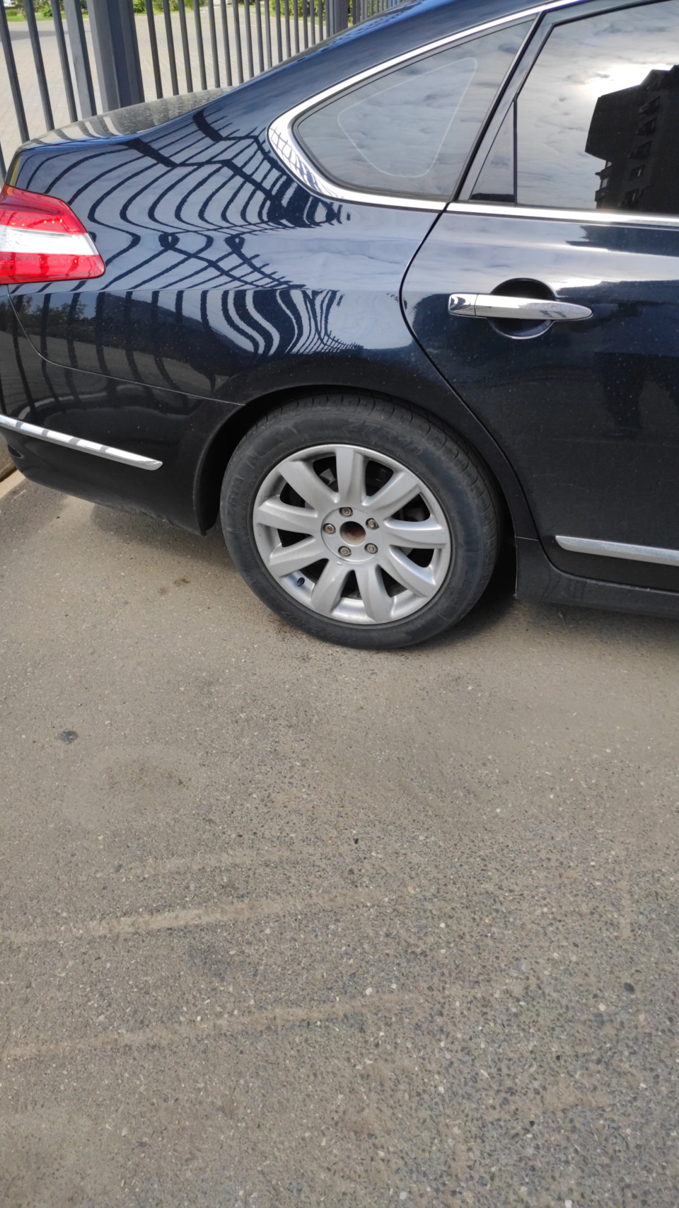 Украли колпак диска. — Nissan Teana (J32), 2,5 л, 2008 года | колёсные ...