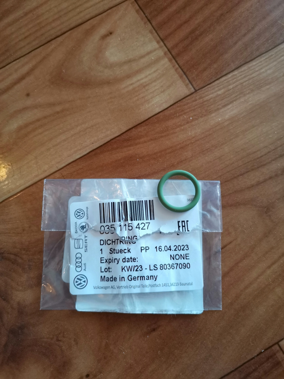 Фото в бортжурнале Volkswagen Touareg (1G). Запчасти на фото: 035115427