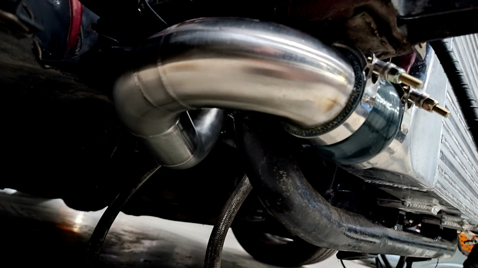 Пайп от турбины к интеркулеру. — Audi 100 (C3)