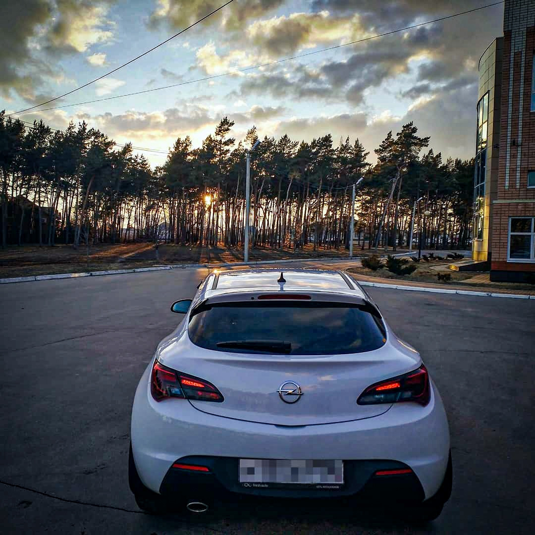 Opel Astra GTC Turbo