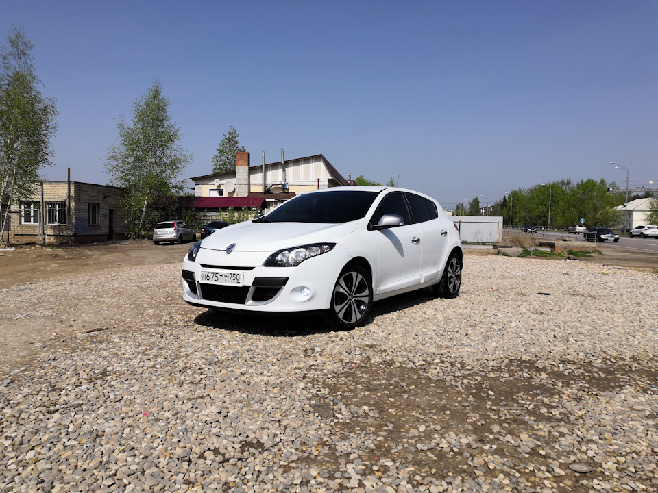 Брызговики — Renault Megane III, 1,6 л, 2011 года | аксессуары | DRIVE2