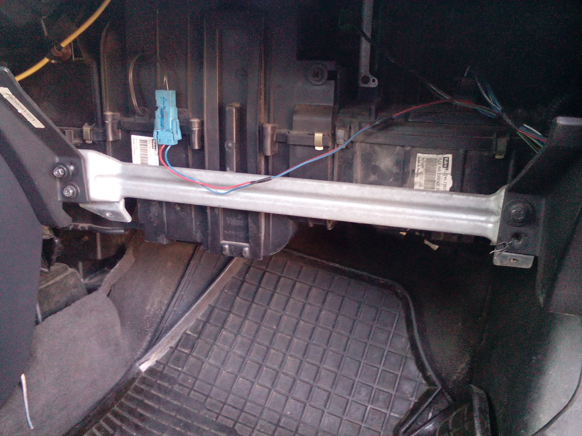 Замена салонного фильтра - Rover 200 Mk3, 1,1 л, 1998 года расходники DRIVE2