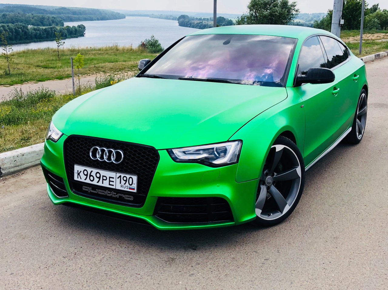 Audi a5 зеленая