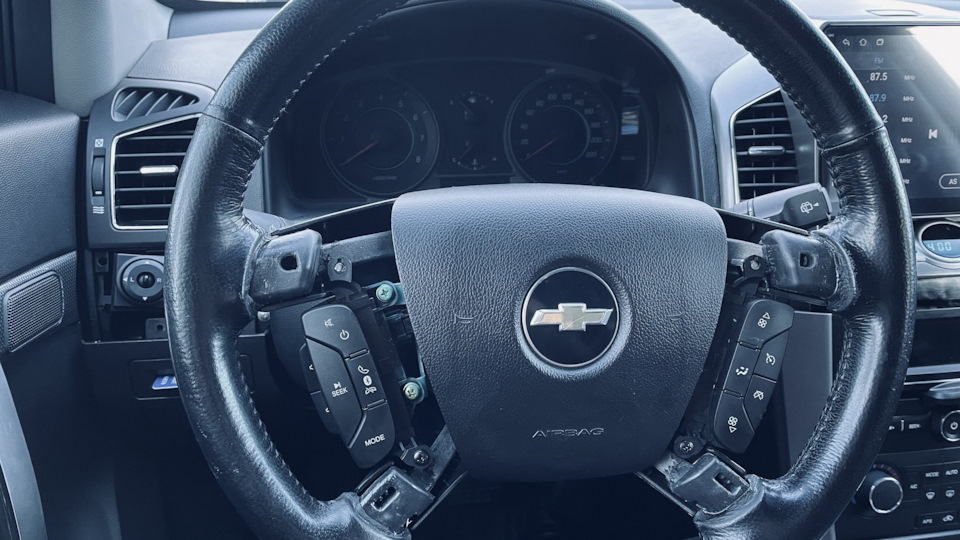 " — Chevrolet Captiva (1G)