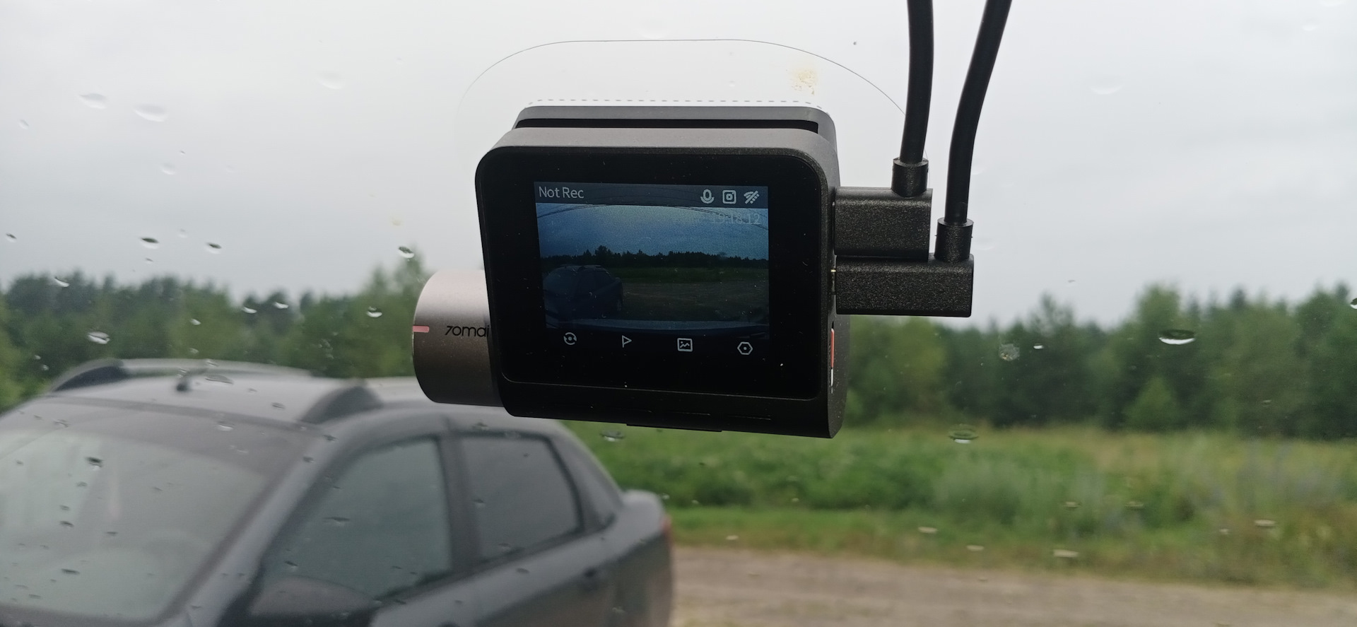 Видеорегистратор 70mai dash cam pro plus. Регистратор 70mai Dash cam 2 камеры. Установка задней камеры регистратора. 70mai a500s с задней камерой длина провода. Камера не очень.