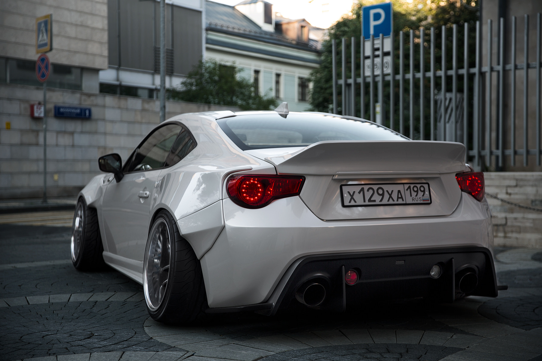 Toyota gt86 2012 белая