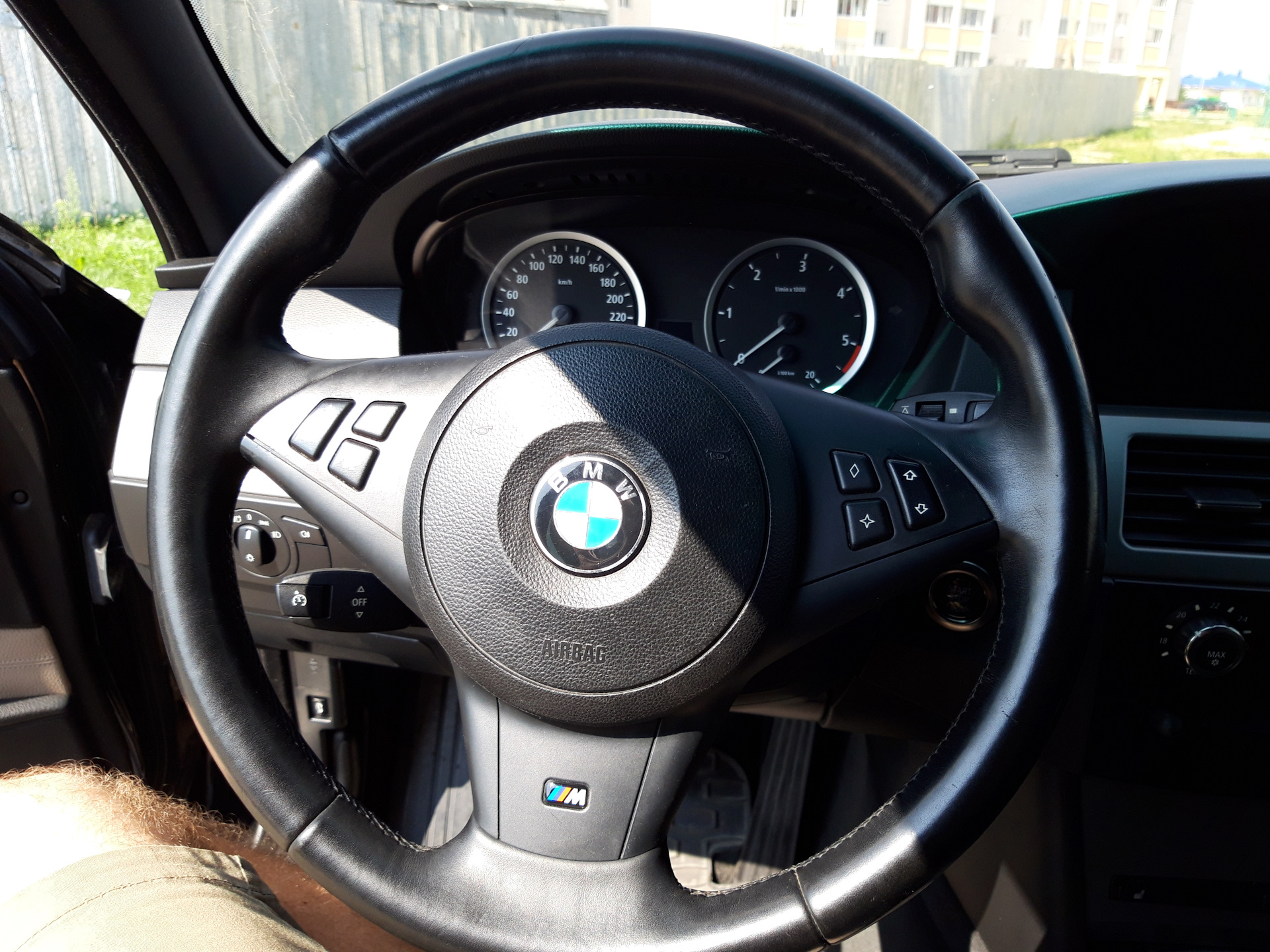 Руль m5 f90 competition. Руль бмв м5 ф10. Руль м5. Руль м5 ф10. Руль bmw f90.