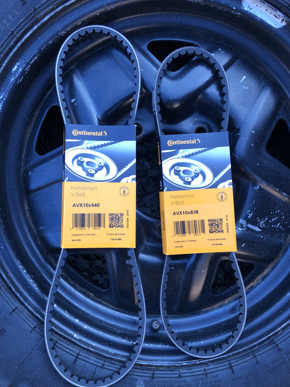 Новые ремни на запас. — Lada 4x4 3D, 1,7 л, 2012 года | просто так | DRIVE2