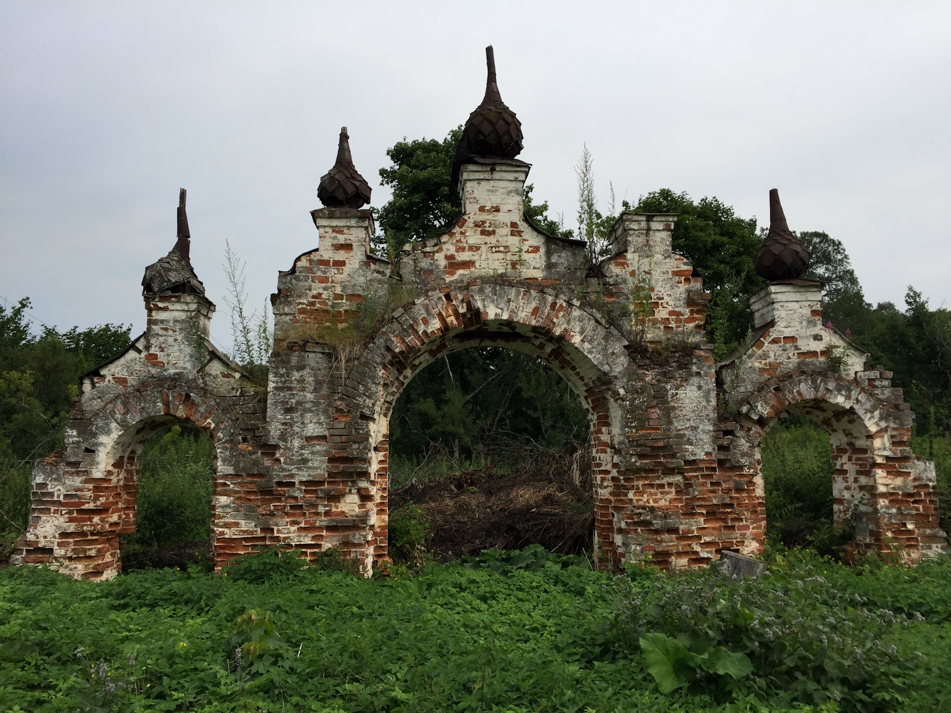 Красное костромская область. Красное-Сумароково Троицкая Церковь. Красное Сумароково Костромская область. Село красное Сумароково Нерехтский район Костромская область. Сумароково Костромская область Церковь.